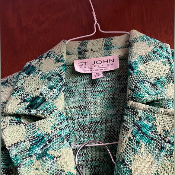 St. John jacket and skirt suit size 10 - Picture 2 of 3